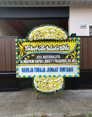 Papan Bunga Duka di Pasar Minggu