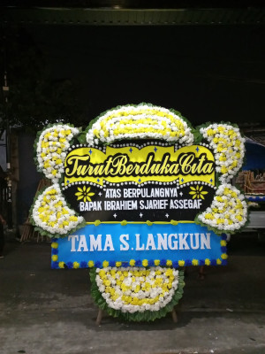 Papan Bunga Duka di Pasar Minggu